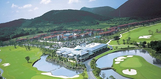Tameus Golf & Village