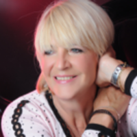 Jinni Featherstone-Witty