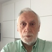 Raymond Van Nieuwenhuysen