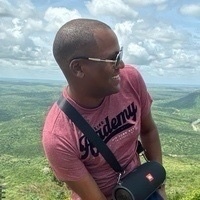 Len Ambaka