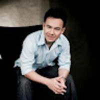 Sirirat Traiviratana