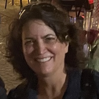 Sandi Dean